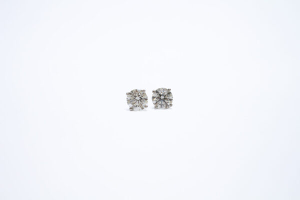 Diamond studs